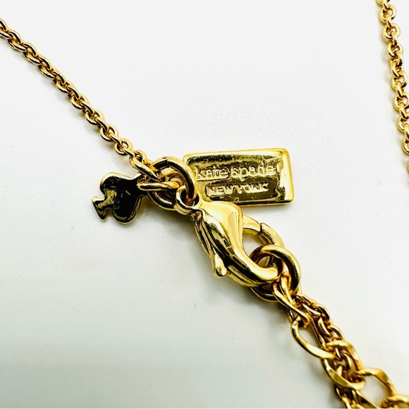 β
Kate Spade New York Gold-Tone Teardrop Crystal Pendant Necklace β
- Picture 8 of 17
